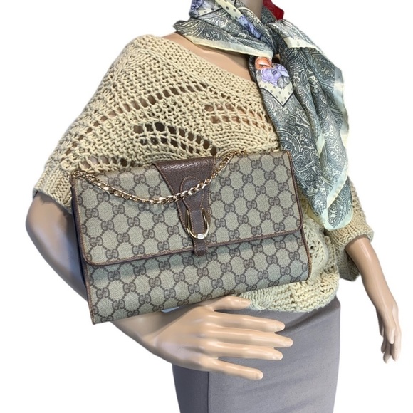 AUTHENTIC LARGE GUCCI CLUTCH WITH CHAIN STRAP - Picture 1 of 16